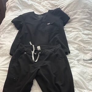 Figs Black Scrub Top with Pocket